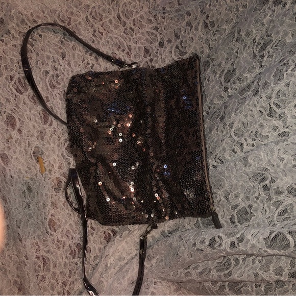 Silver sequin Shoulder Bag with Sparkly Texture and Thin Strap- like new - Picture 1 of 8
